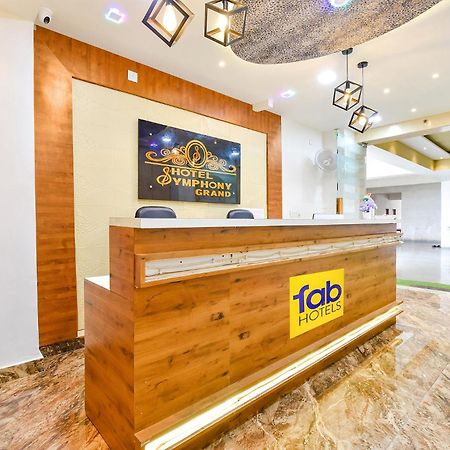 Fabhotel Symphony Grand Ahmedabad Exteriör bild