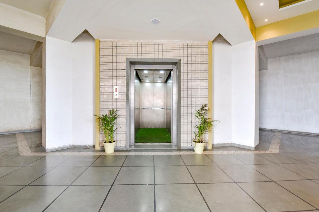 Fabhotel Symphony Grand Ahmedabad Exteriör bild