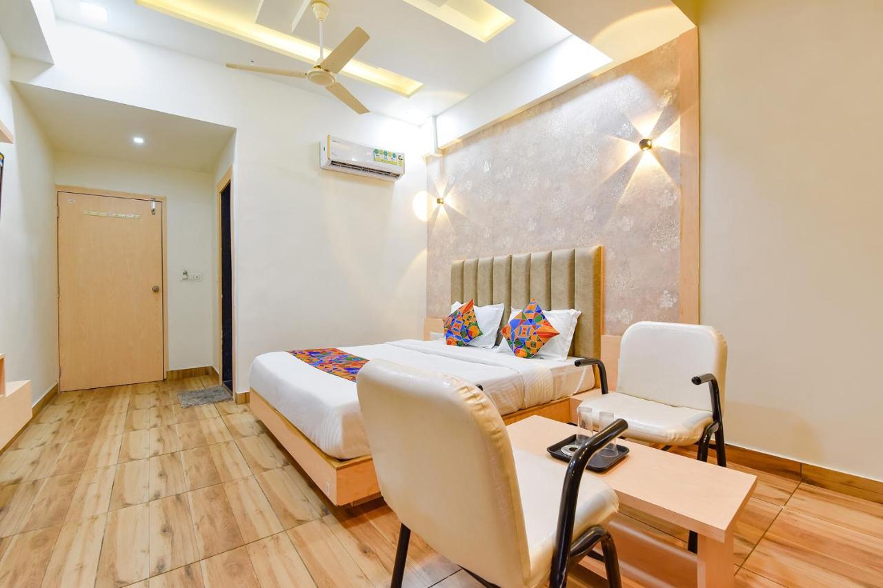 Fabhotel Symphony Grand Ahmedabad Exteriör bild