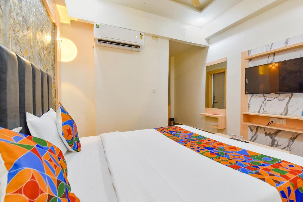 Fabhotel Symphony Grand Ahmedabad Exteriör bild
