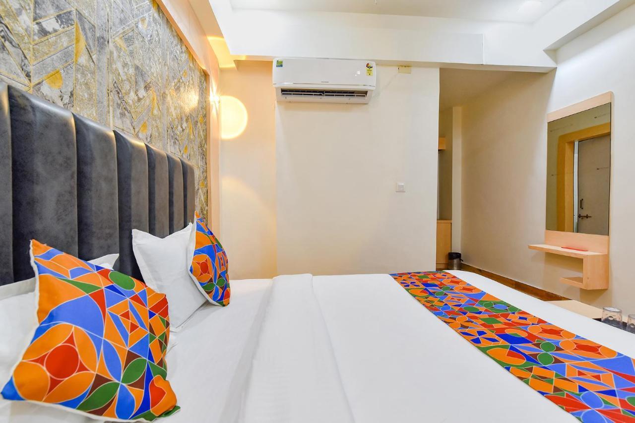 Fabhotel Symphony Grand Ahmedabad Exteriör bild
