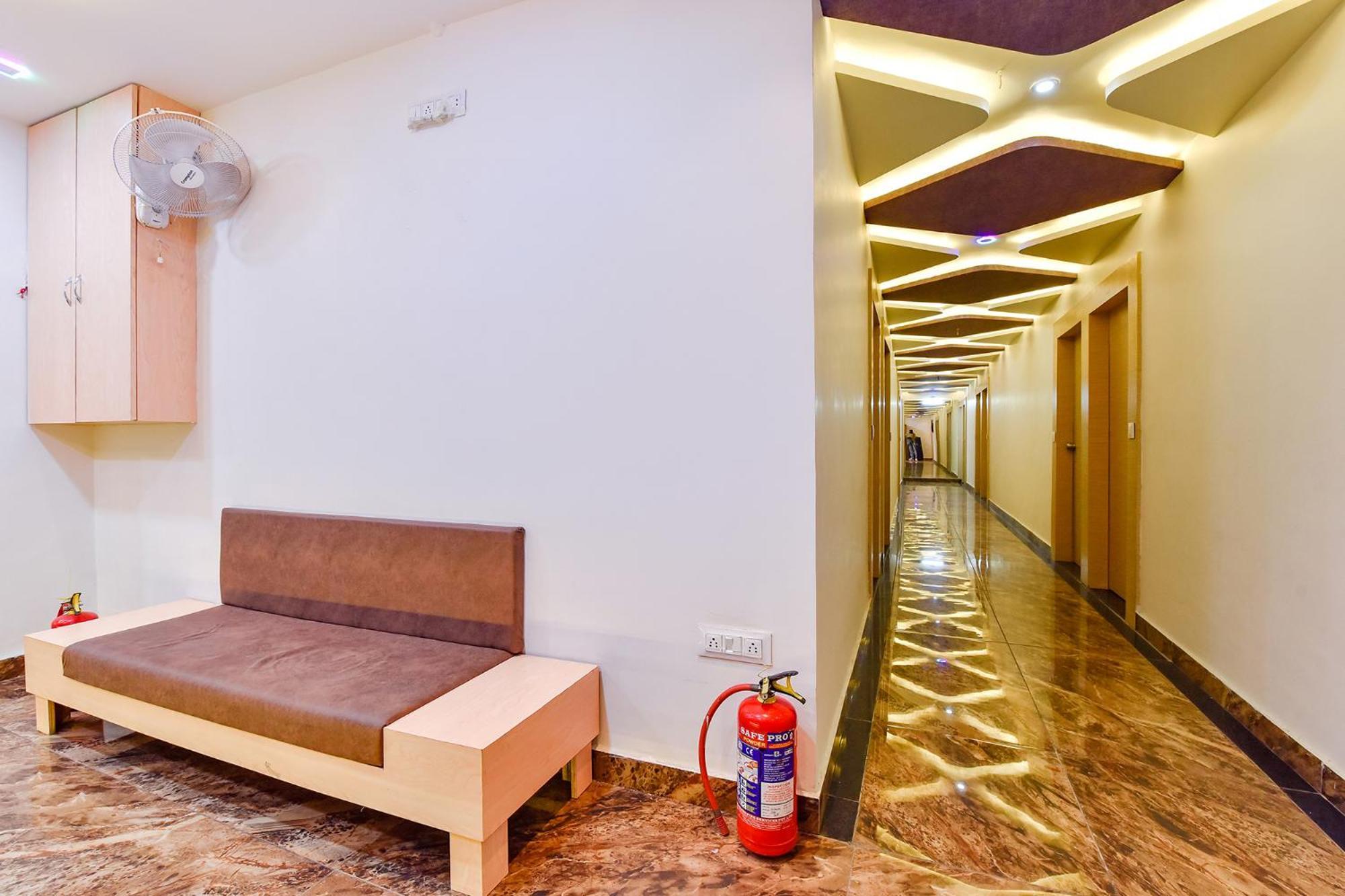 Fabhotel Symphony Grand Ahmedabad Exteriör bild