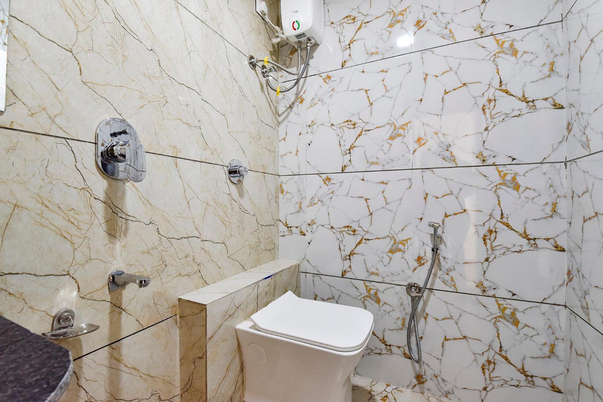 Fabhotel Symphony Grand Ahmedabad Exteriör bild