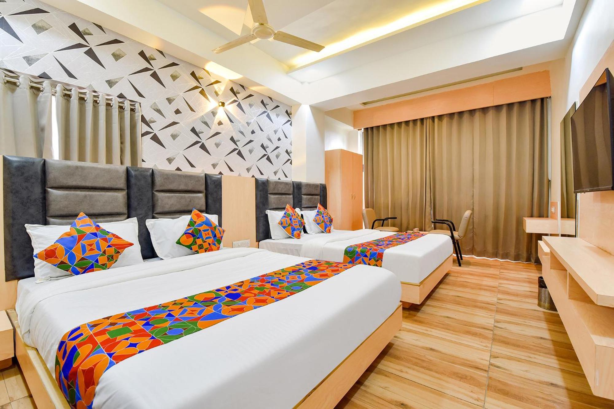Fabhotel Symphony Grand Ahmedabad Exteriör bild