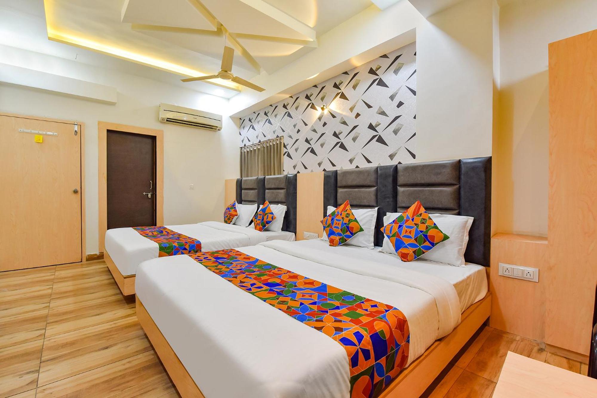 Fabhotel Symphony Grand Ahmedabad Exteriör bild