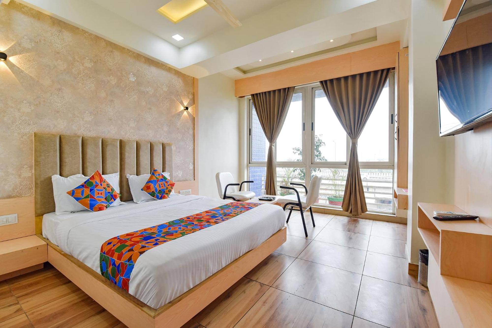 Fabhotel Symphony Grand Ahmedabad Exteriör bild